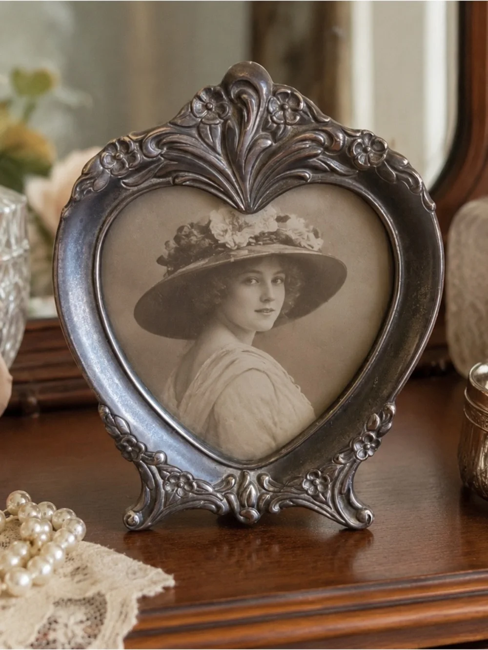 Vintage Art Nouveau Style Sheffield Silverplate Miniature Heart Picture Frame